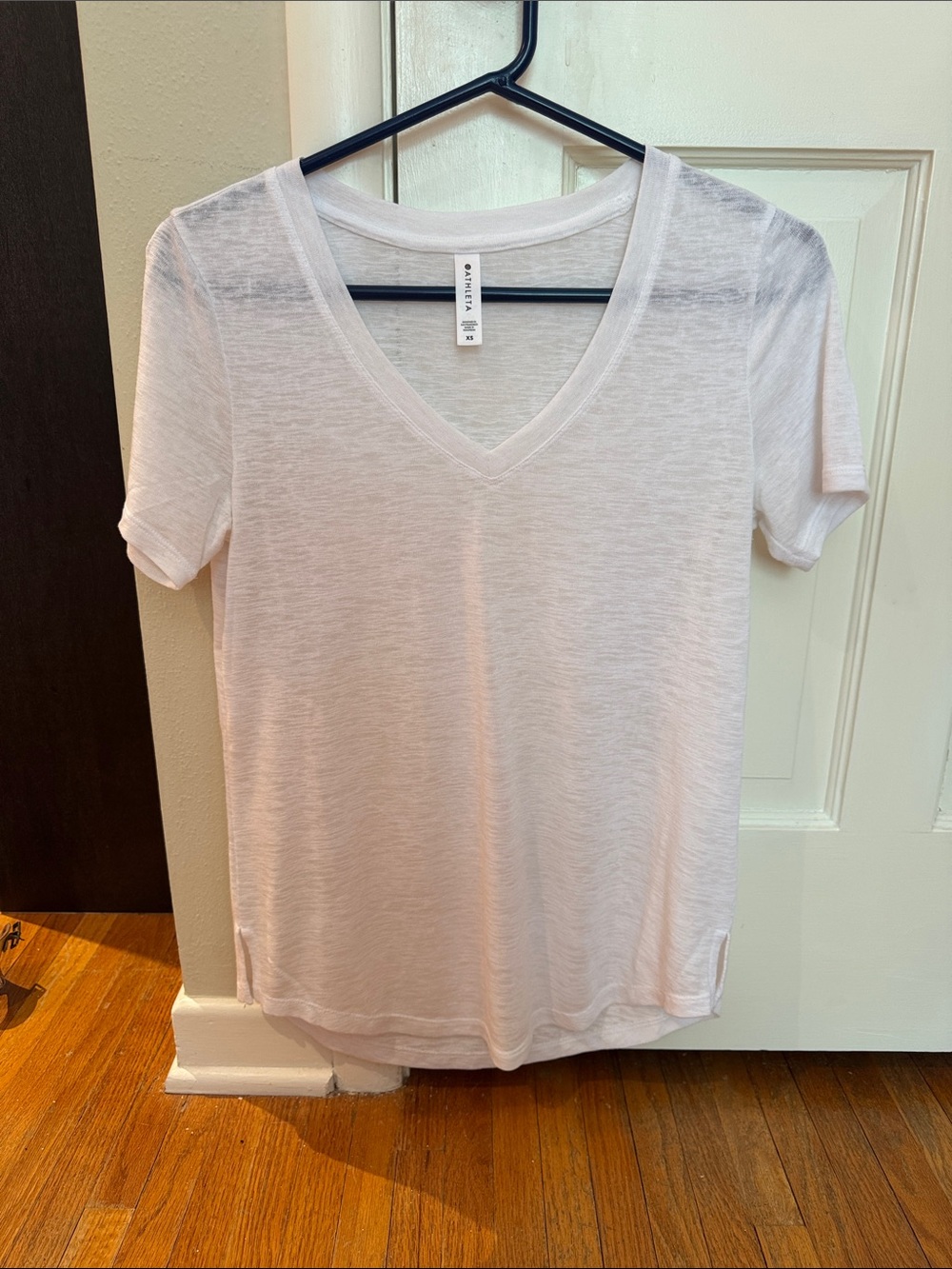 Athleta Breezy Scoop Tee
